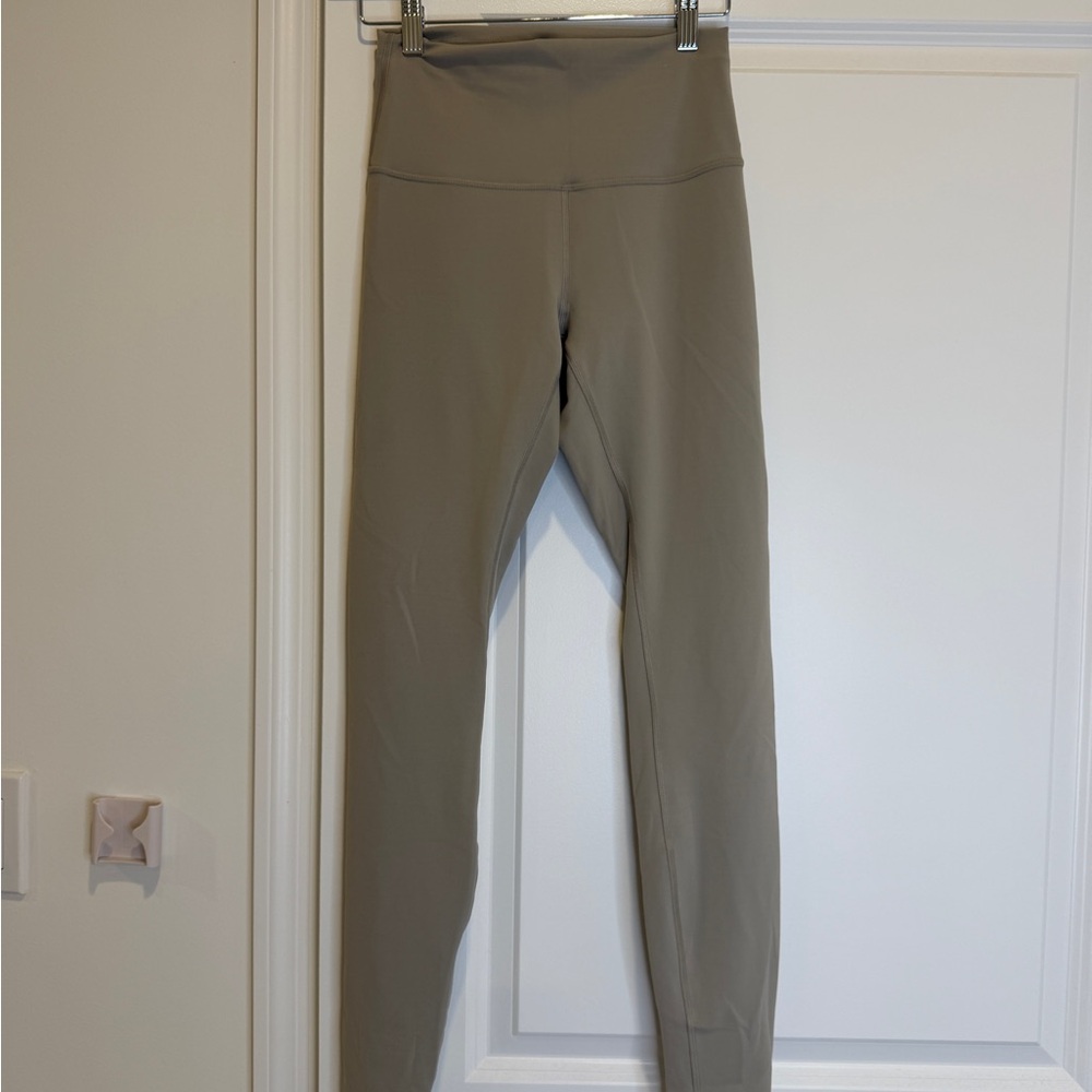 lululemon Wunder Train High-Rise Tight 28” | Everlux™ | Grey Sage